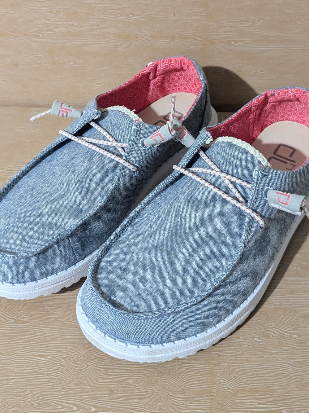 Hey Dude Light Blue Wendy Chambray Slip On Shoes 7